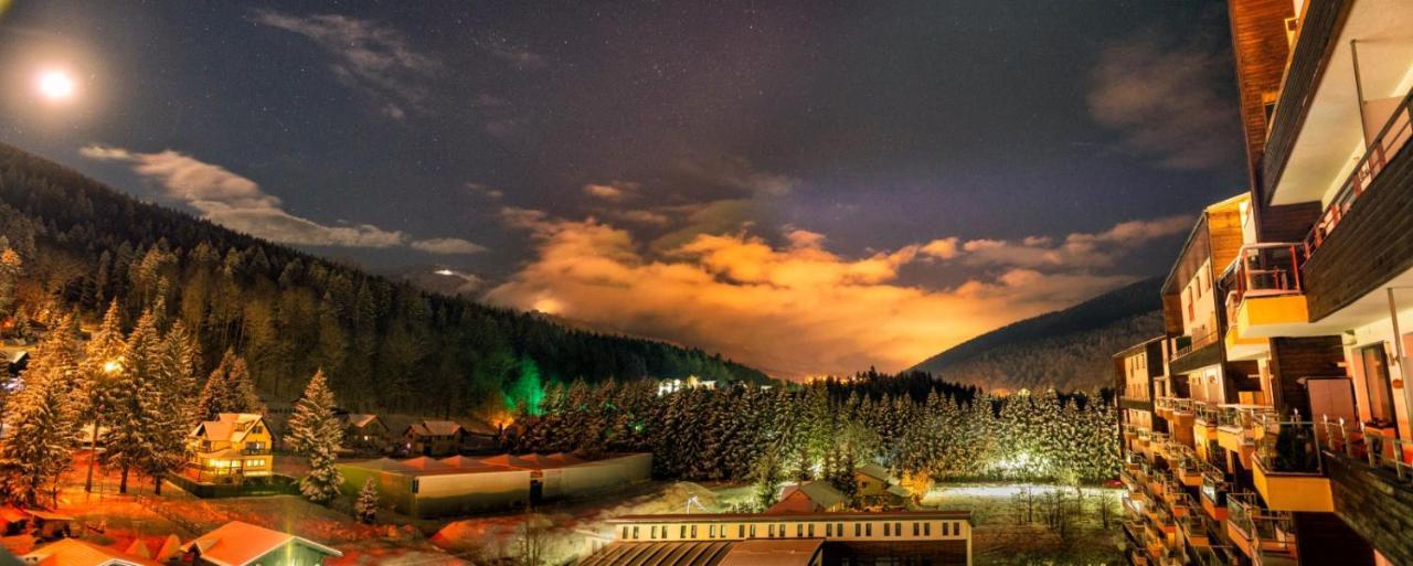 Appartement Bucegi View 39 - Colina Marei à Sinaia Extérieur photo